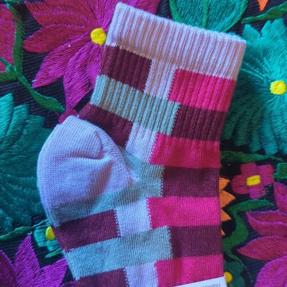 Zella Socks 🧦🧦 - Picture 6 of 6